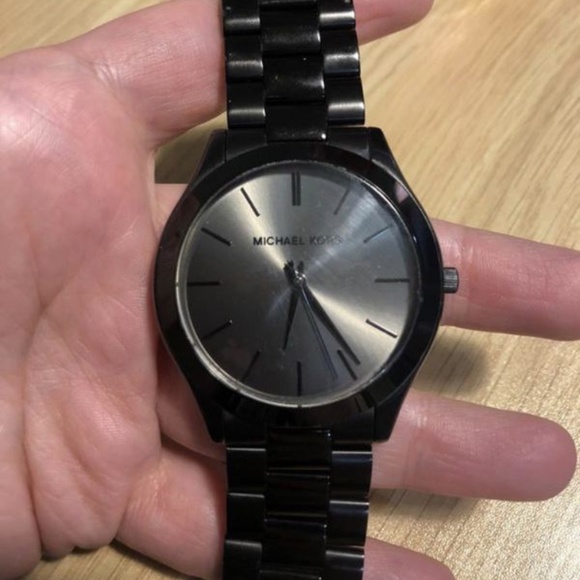 Watch: Michael Kors Slim Runway - Used. - Picture 1 of 2